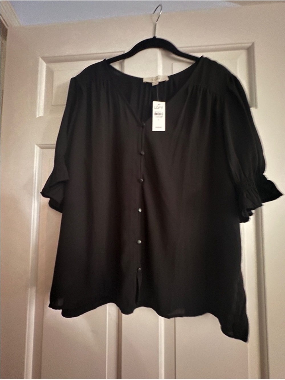 LOFT Black V-Neck Button-Down Puff Sleeve Blouse